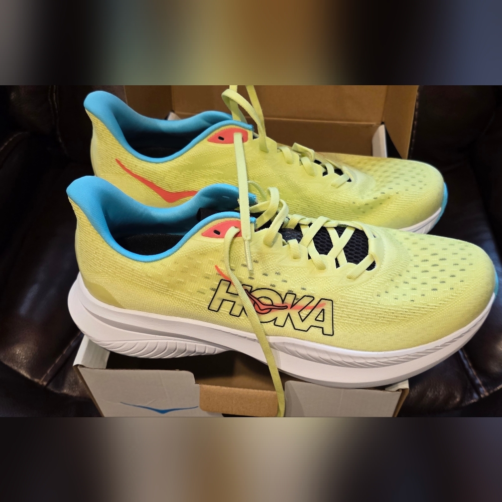 Hoka mach 6 Yellow and Blue Running Shoes